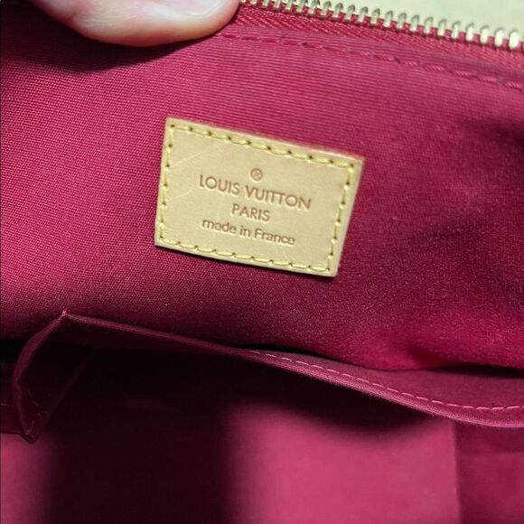 Louis Vuitton Bellevue handbag  - Picture 7 of 16